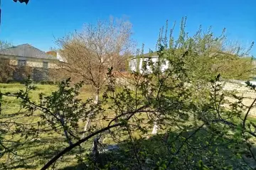 Satılır Bağ Evi Novxanıda