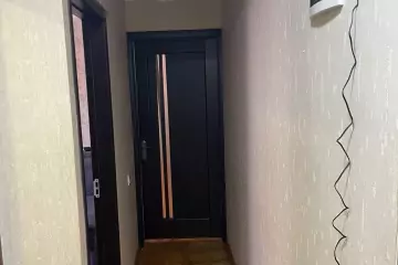 Satılır Köhnə Tikili Elmler Akademiyasıda