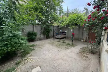 Satılır Həyət Evi Biləcəridə