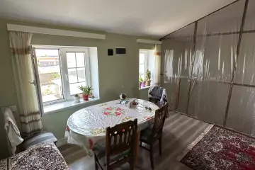 Satılır Bağ Evi Buzovnada