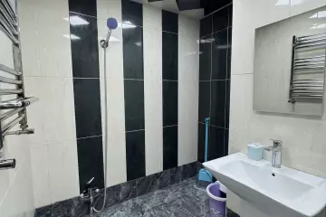 Aylıq Kirayə Yeni Tikili 7-ci Mikrorayonda