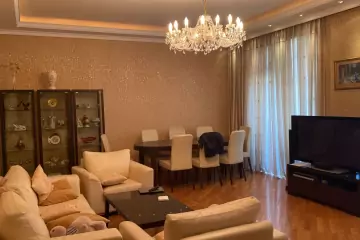 Satılır Yeni Tikili Gənclikdə
