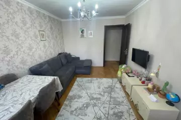 Satılır Köhnə Tikili Elmler Akademiyasıda