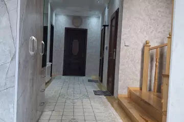 Satılır Həyət Evi Lökbatanda