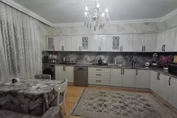 Satılır Həyət Evi Lökbatanda