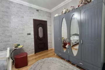 Satılır Həyət Evi Lökbatanda