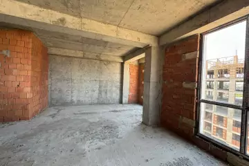 Satılır Yeni Tikili 8-ci Mikrorayonda