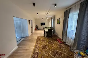Satılır Həyət Evi Buzovnada