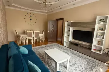 Satılır Həyət Evi Zabrat Qəsəbəsida