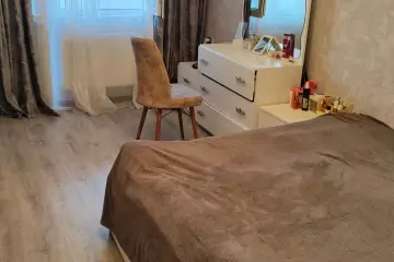 Satılır Yeni Tikili Xalqlar Dostluğuda