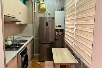 Satılır Yeni Tikili Yasamalda
