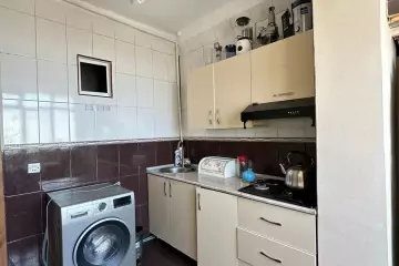 Satılır Köhnə Tikili Yeni Günəşlidə