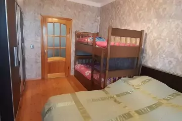 Satılır Köhnə Tikili Bakıxanovda