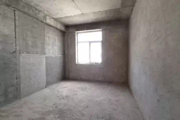 Satılır Yeni Tikili Elmler Akademiyasıda