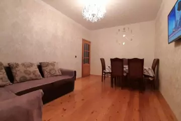 Satılır Köhnə Tikili Bakıxanovda