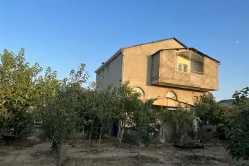 Satılır Həyət Evi Goradildə