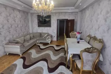 Satılır Yeni Tikili Elmler Akademiyasıda
