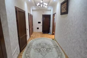 Satılır Yeni Tikili Elmler Akademiyasıda