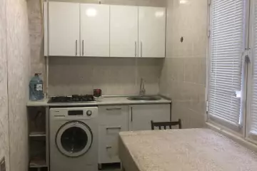 Satılır Köhnə Tikili Bakıxanovda