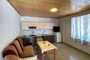 Satılır Həyət Evi Buzovnada