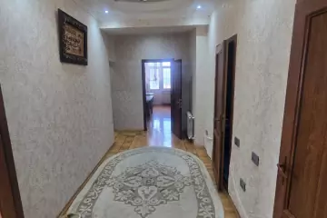 Satılır Yeni Tikili Elmler Akademiyasıda