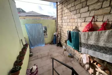 Satılır Həyət Evi Bakıda