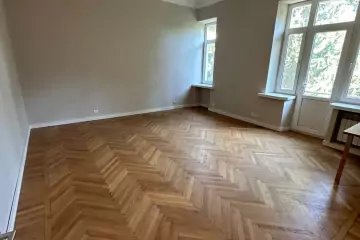 Satılır Köhnə Tikili İçərişəhərdə