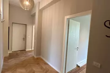 Satılır Köhnə Tikili İçərişəhərdə