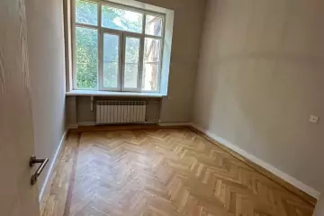 Satılır Köhnə Tikili İçərişəhərdə