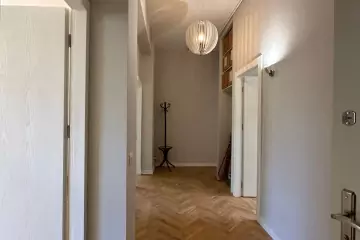 Satılır Köhnə Tikili İçərişəhərdə