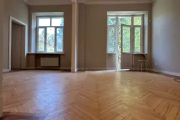 Satılır Köhnə Tikili İçərişəhərdə