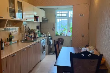 Satılır Köhnə Tikili Biləcəridə