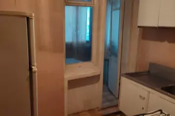 Satılır Köhnə Tikili Elmler Akademiyasıda