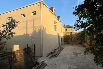 Satılır Bağ Evi Sarayda