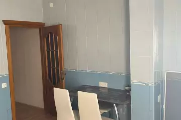Satılır Köhnə Tikili 9-cu Mikrorayonda