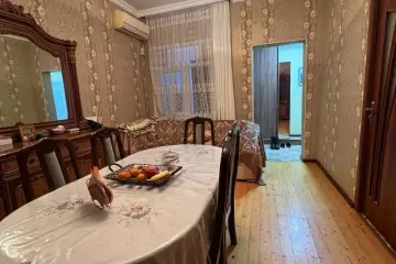 Satılır Həyət Evi Bakıda