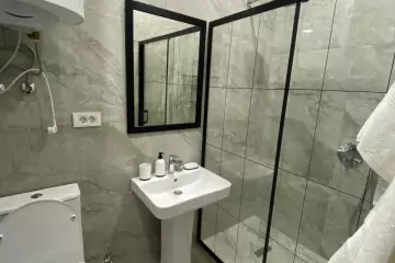 Satılır Köhnə Tikili Azərbaycan Dillər Universitetində