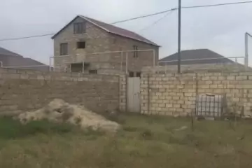 Satılır Torpaq Binədə