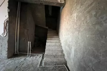 Satılır Yeni Tikili Nəsimi Bazarında