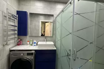 Satılır Yeni Tikili Ukraniya Dairəsida