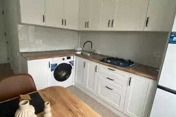 Satılır Köhnə Tikili Azərbaycan Dillər Universitetində