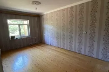Satılır Köhnə Tikili 9-cu Mikrorayonda