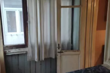 Satılır Köhnə Tikili Elmler Akademiyasıda