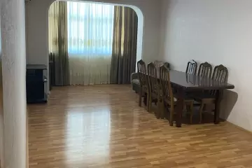Satılır Köhnə Tikili 9-cu Mikrorayonda