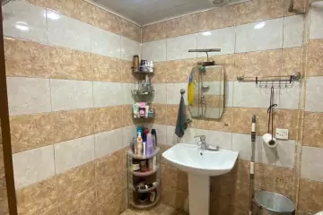 Satılır Köhnə Tikili Elmler Akademiyasıda