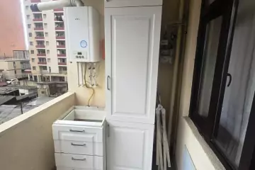Satılır Yeni Tikili Nəsimi Bazarında