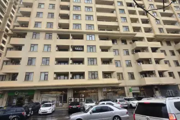 Satılır Yeni Tikili Nəsimi Bazarında 