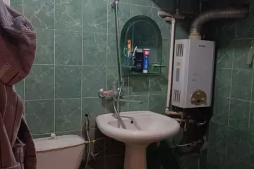 Satılır Köhnə Tikili 8-ci Kilometrdə