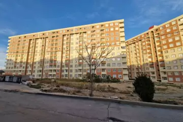 Satılır Yeni Tikili Masazırda