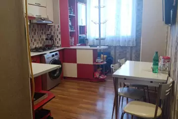 Satılır Köhnə Tikili Pasyolkada